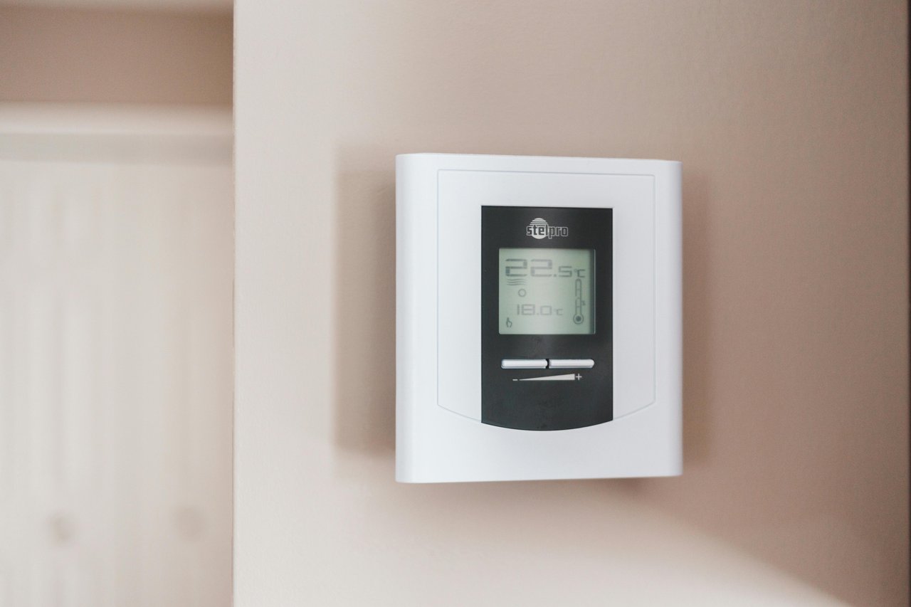 This Is the Ideal Temperature for Your Winter Thermostat