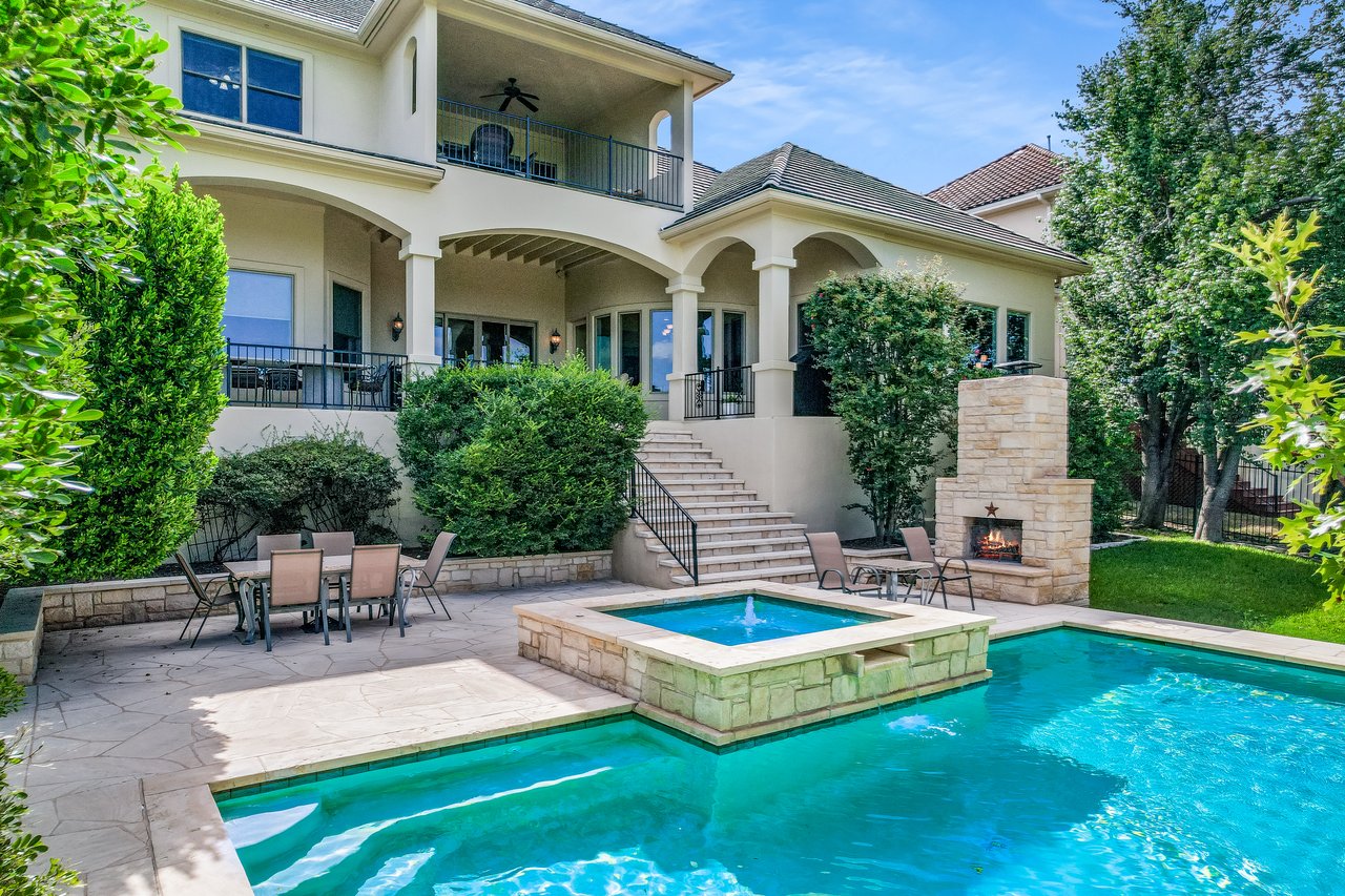 1812 Chalk Rock Cove