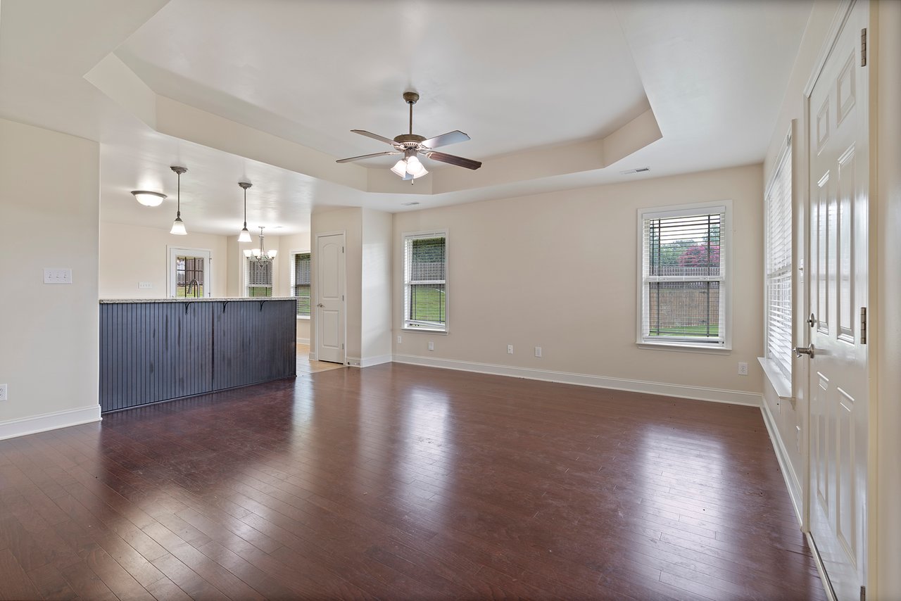 Quiet Cul-de-Sac – Minutes from Clift Farms!