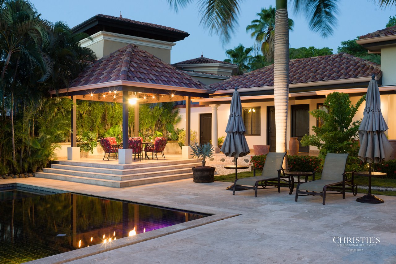 Casa Playa Bonita | Beachfront Luxury Estate in Playa Flamingo