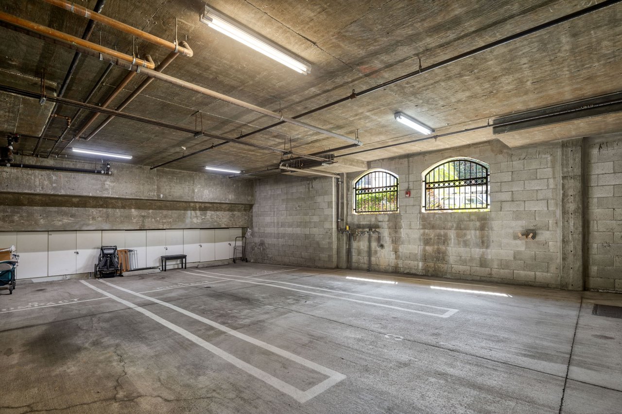 4400 Cartwright Ave Unit: 102, Toluca Lake