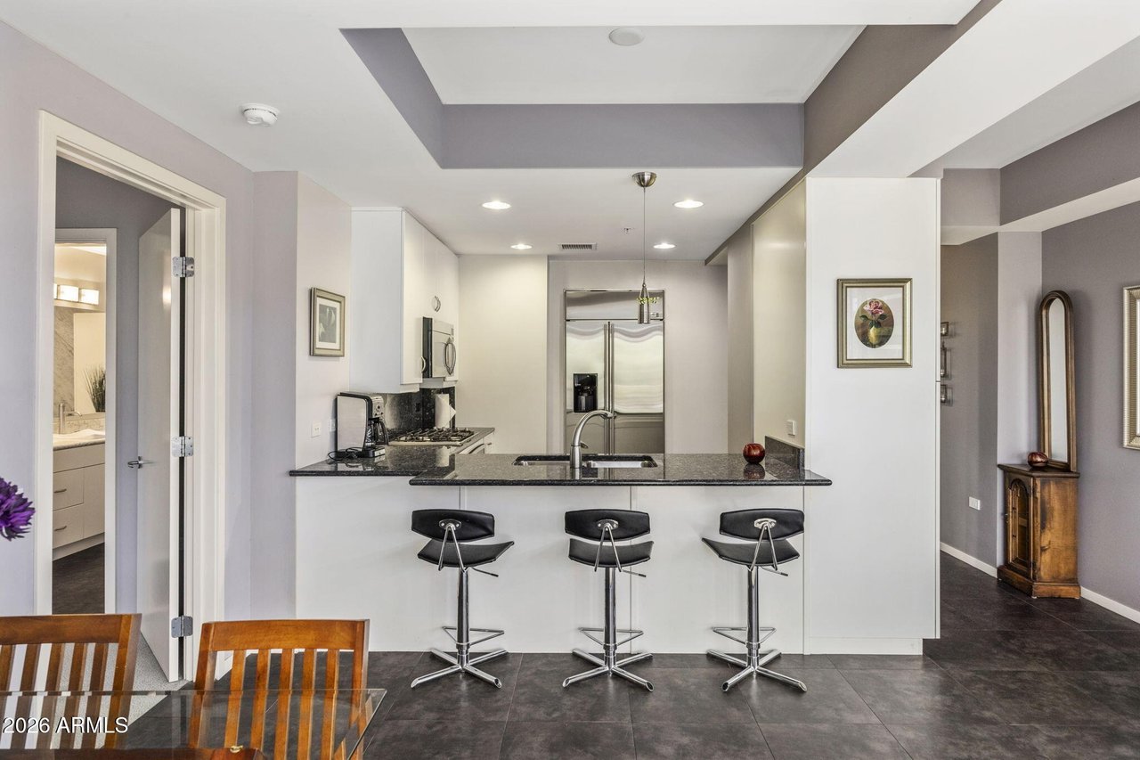 7161 E Rancho Vista Dr, #2008