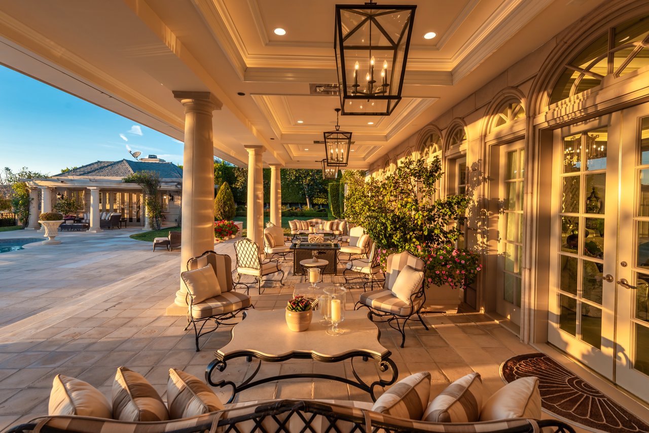 996 Vista Ridge Lane