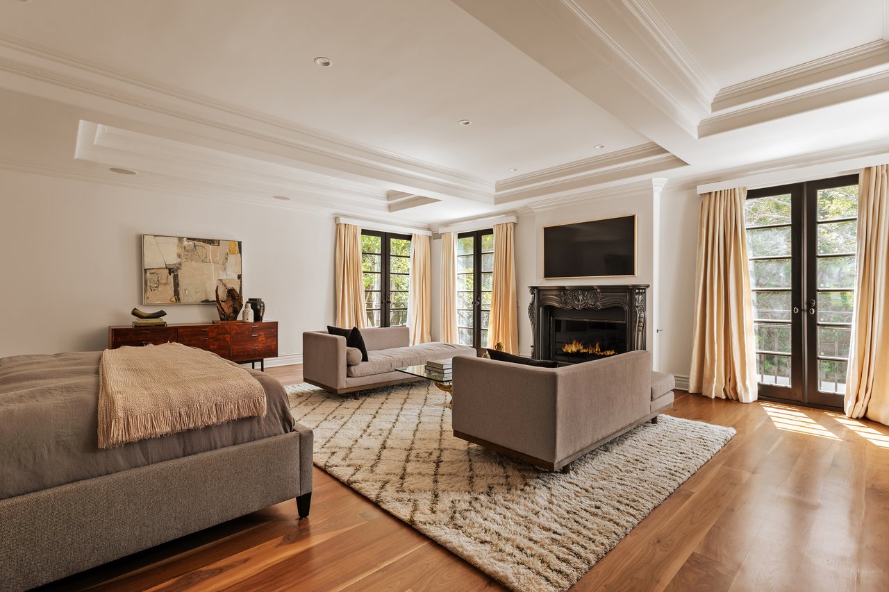 3901 Longridge Ave, Sherman Oaks