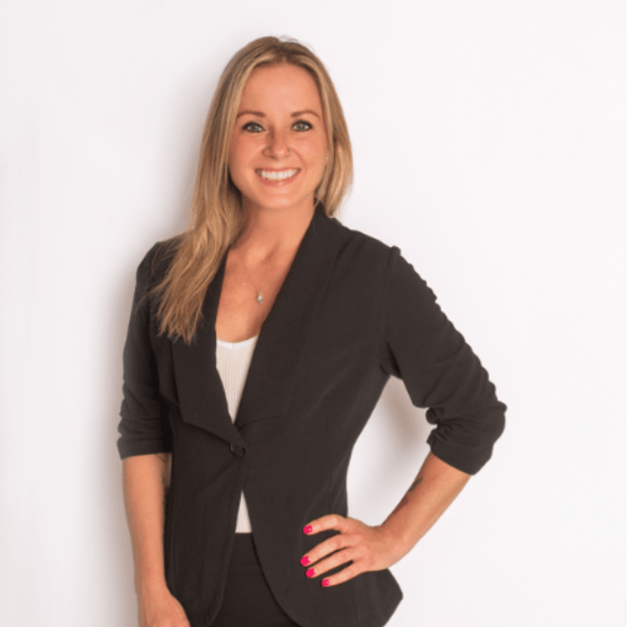 Jamie Ward Berkley, MA Real Estate Agent Headshot