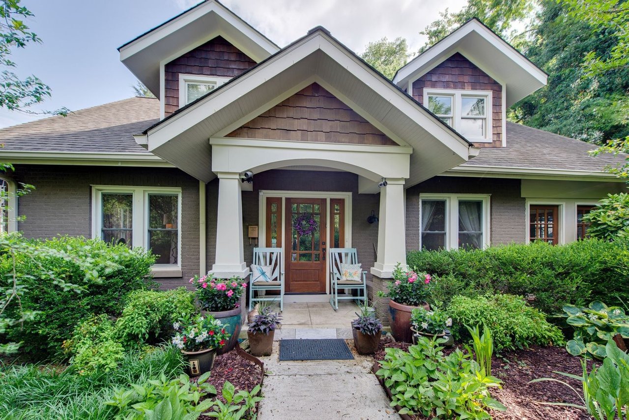 1205 Cedar Ln