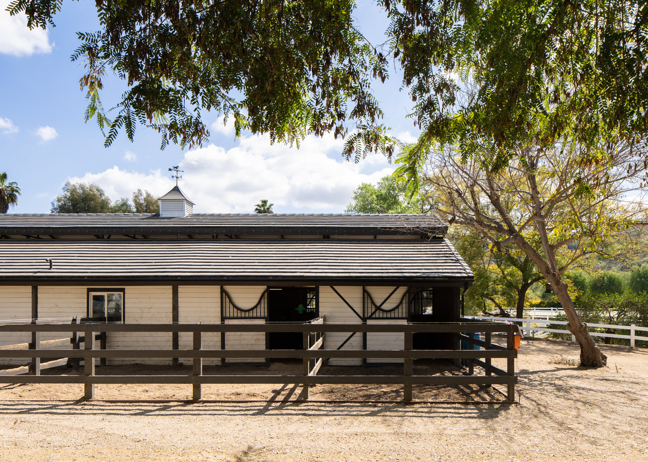 7017 Via Mariposa Sur