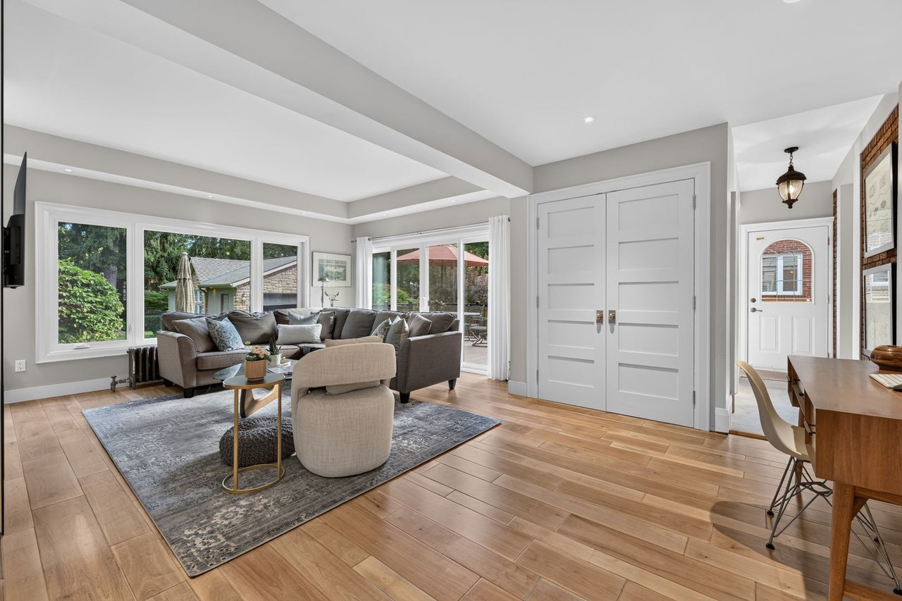 33 Ben Machree Dr