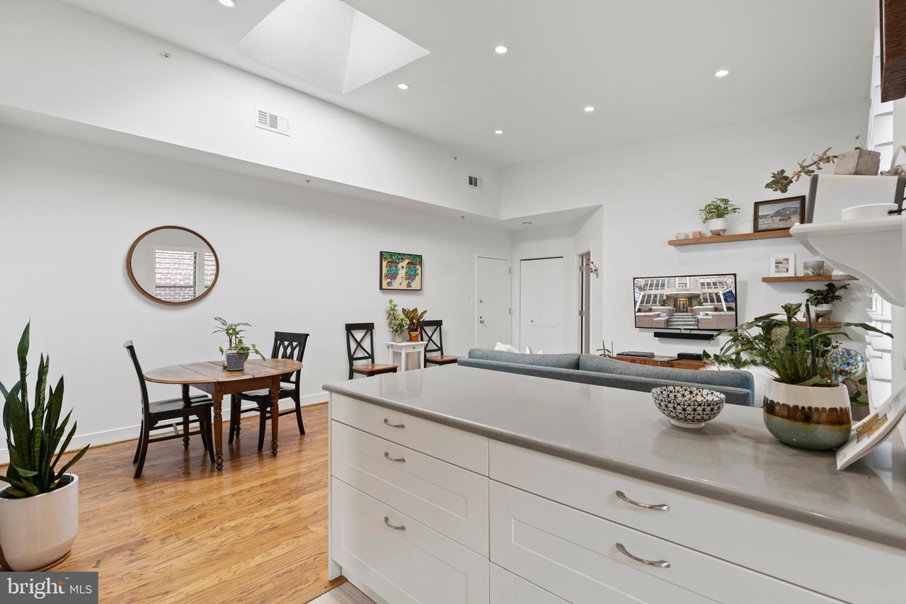 1445 N St NW #303