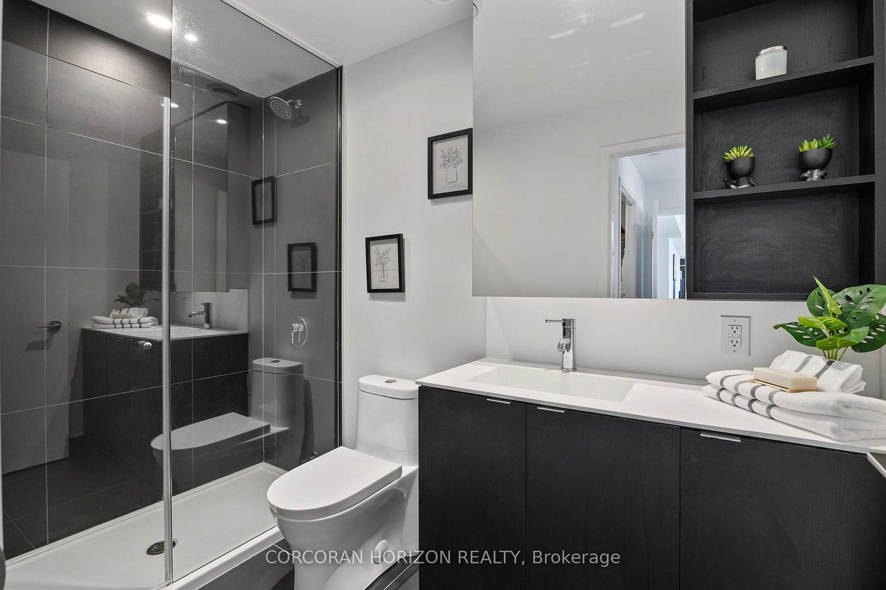 DOWNTOWN MODERN CHARM