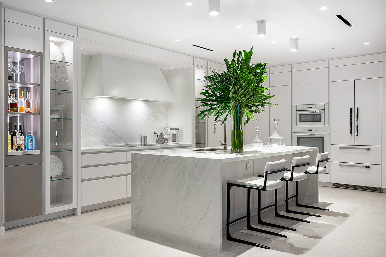 200 SE Mizner Blvd #809
