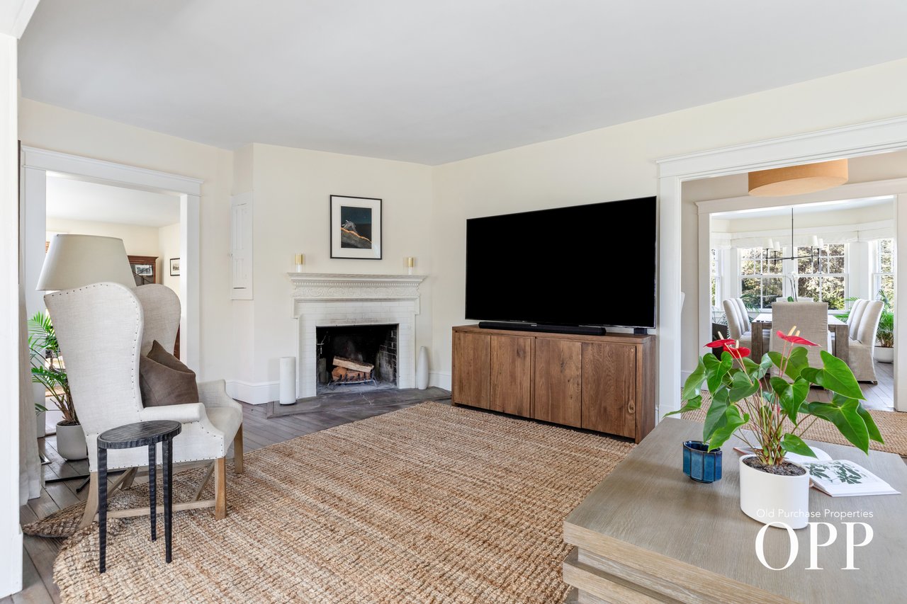 A MOVE-IN READY BELLPORT ORIGINAL