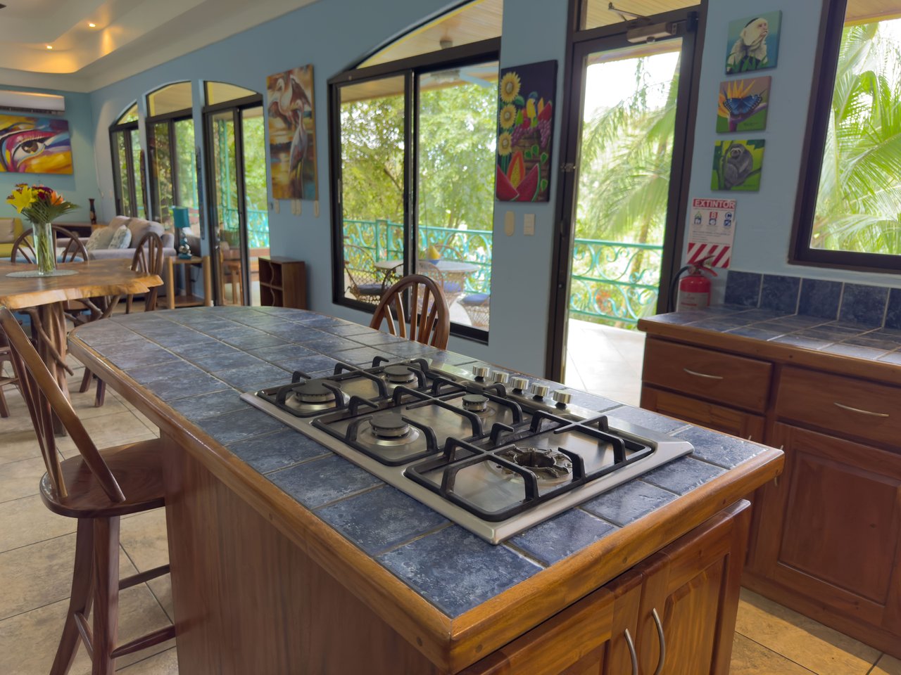 Turn-Key Jungle Retreat Home in Manuel Antonio