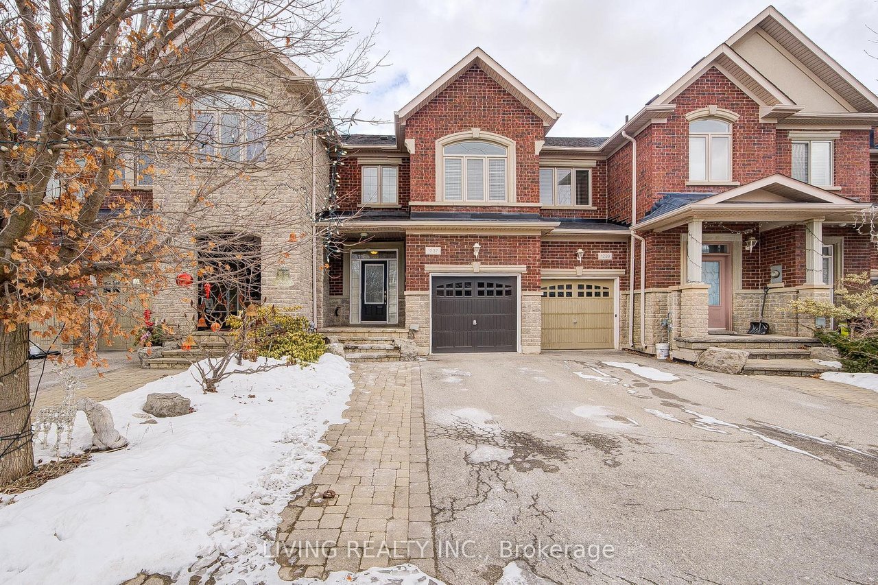 1237 Craigleith Rd