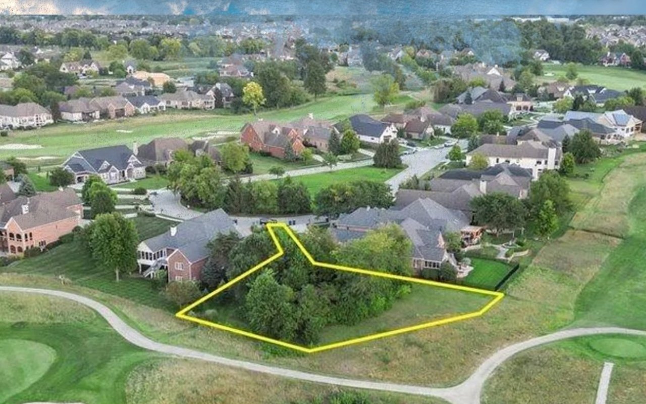Stylish Sale: Noblesville Home in Desirable Valhalla Neighborhood
