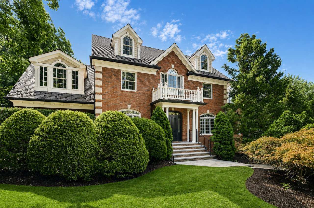 285 Hartshorn Drive, Short Hills, NJ 07078