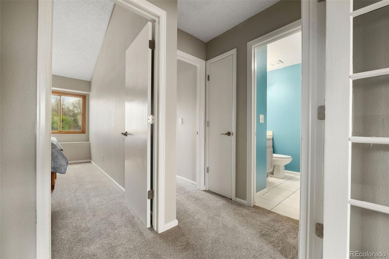 9911 Perry Ct
