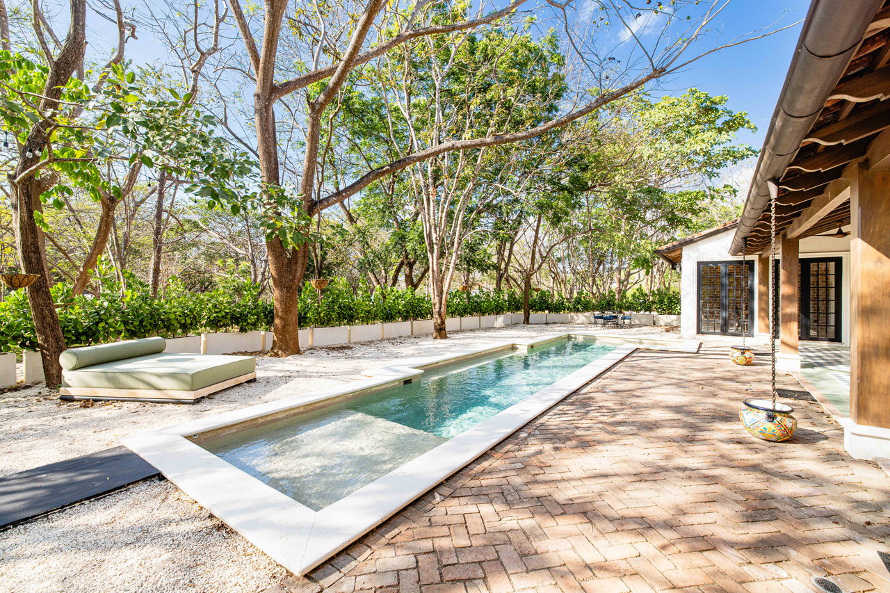 Casa Las Mareas | 4-Bedroom Beachfront Villa with Pool in Las Golondrinas, Hacienda Pinilla