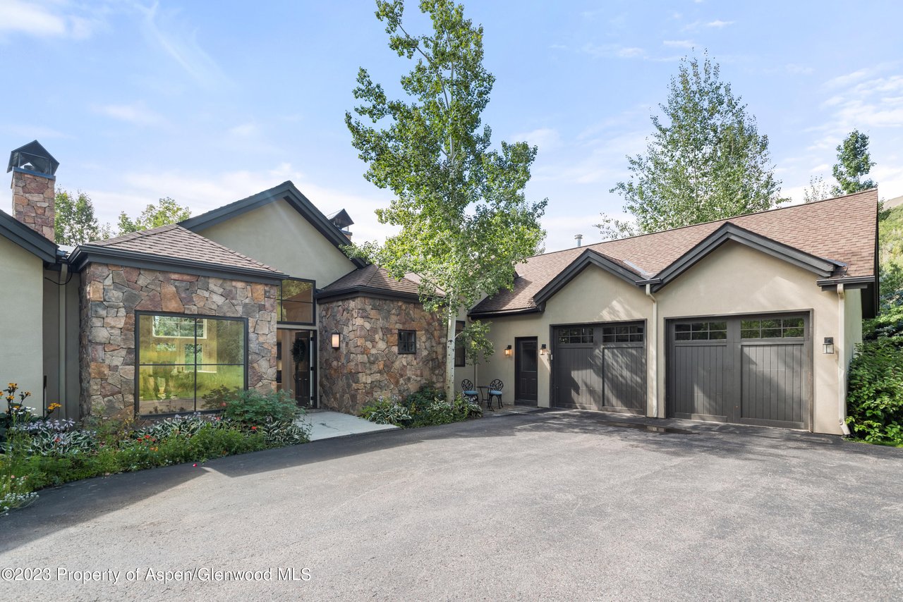 1044 Horse Ranch Drive