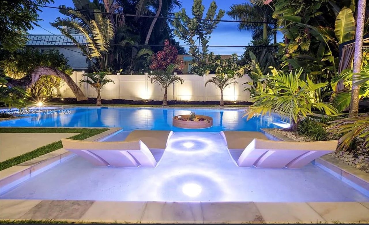 607-se-6-streetfort-lauderdale-fl-home-for-sale-pool
