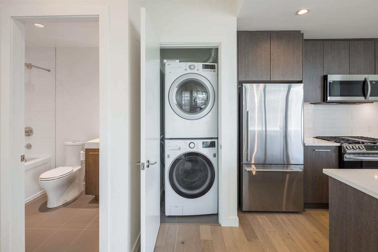 9060 University Cres, #509