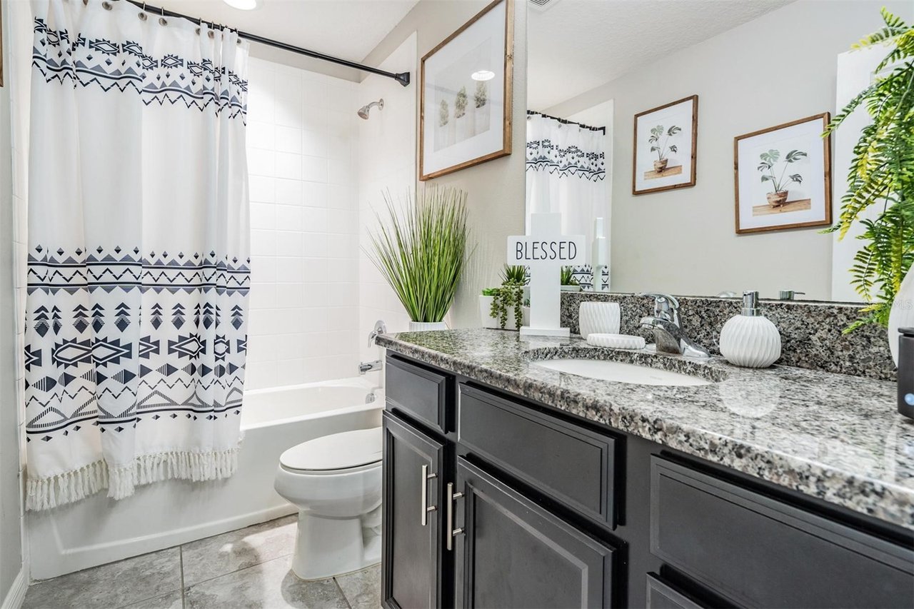 Modern Townhome Living in the Heart of Riverview