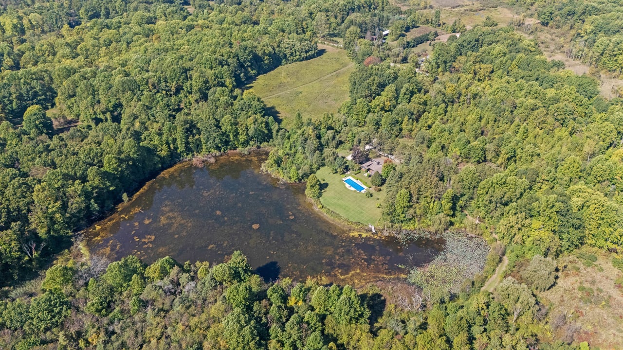 2408 E 800 N, La Porte, IN 46350