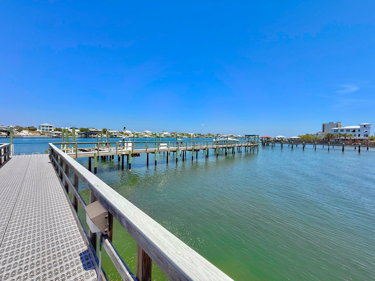 PERDIDO KEY BEACH HOUSE 208 CLIPPER DR 