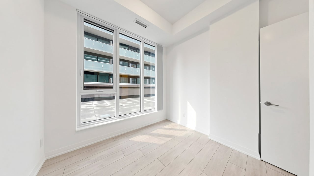 Luxury King West Residence