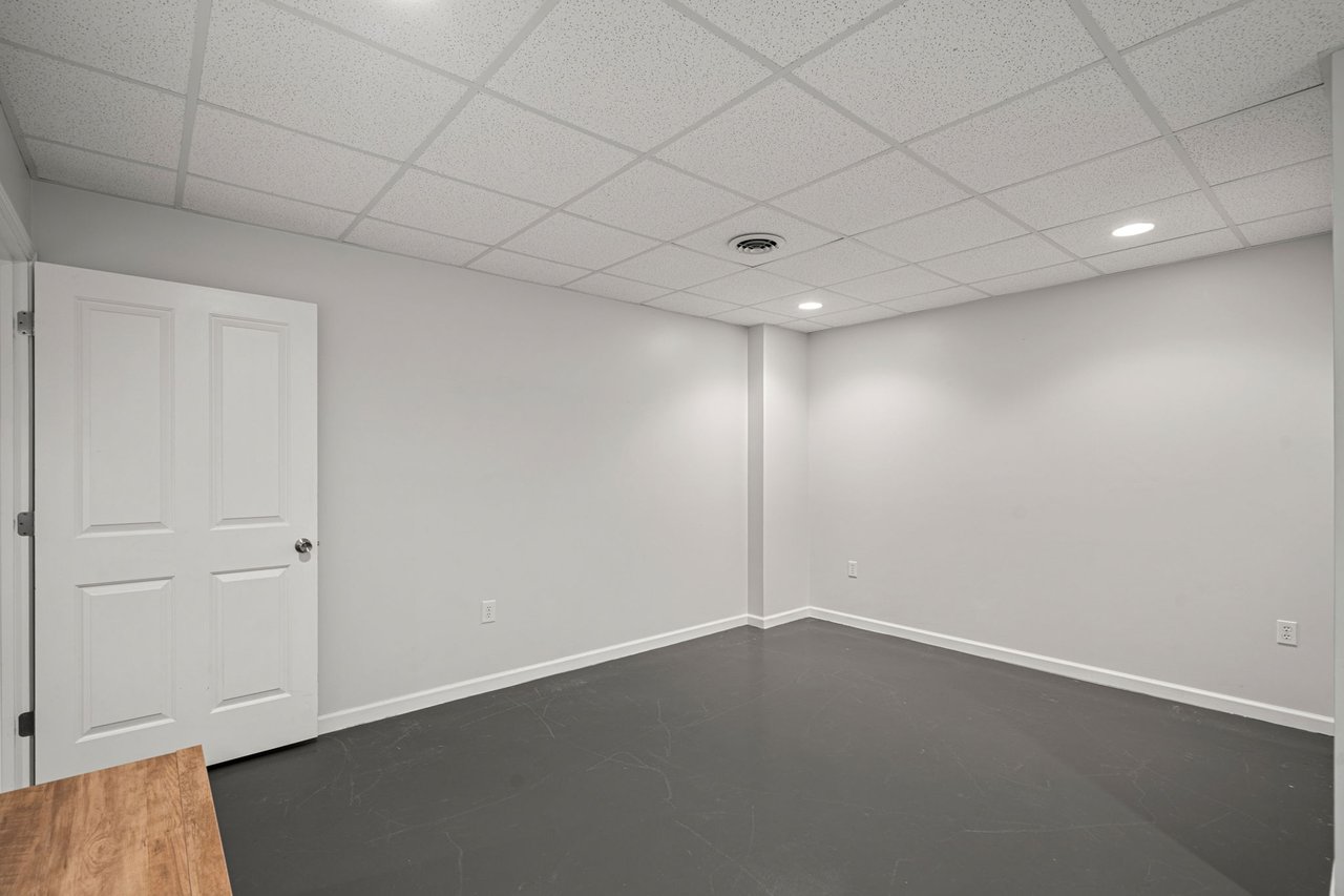 2635 Queens Drive
