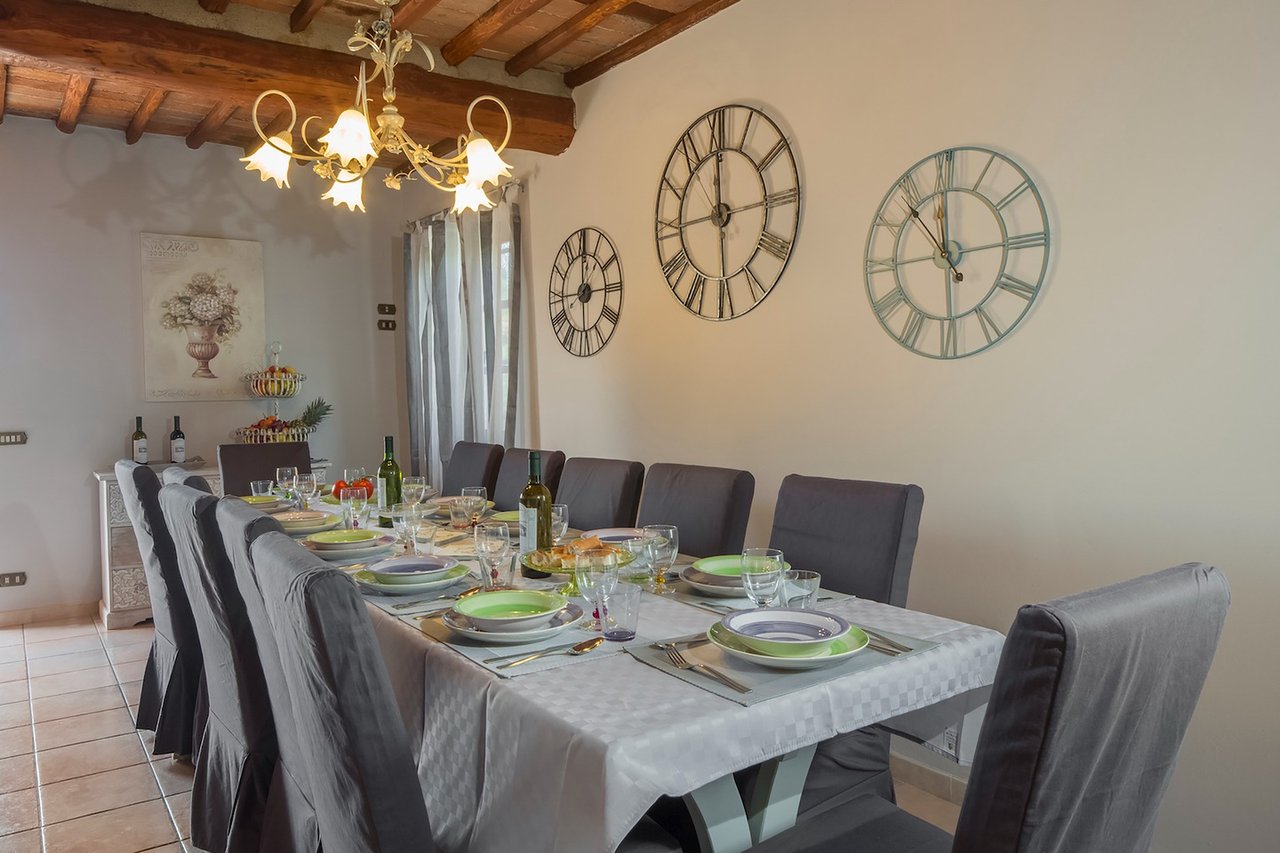 Marvelous Countryside Villa Outside of Lucca