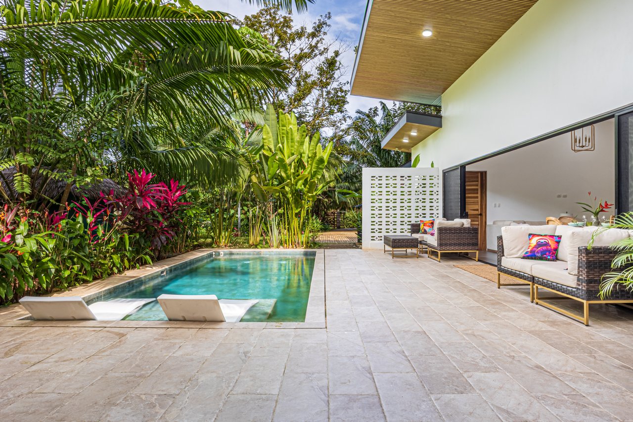 CASA PALMA VERDE – 3 Bedroom & 3 Bathroom Home with Bathtub, Big Pool and Extra Building Site – 0.72 Acres