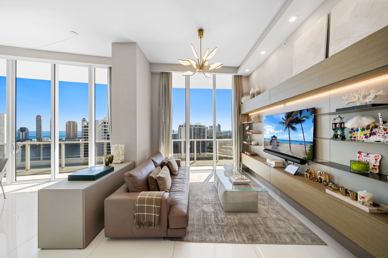 4100 Island Blvd # 1 Unit: PH-1