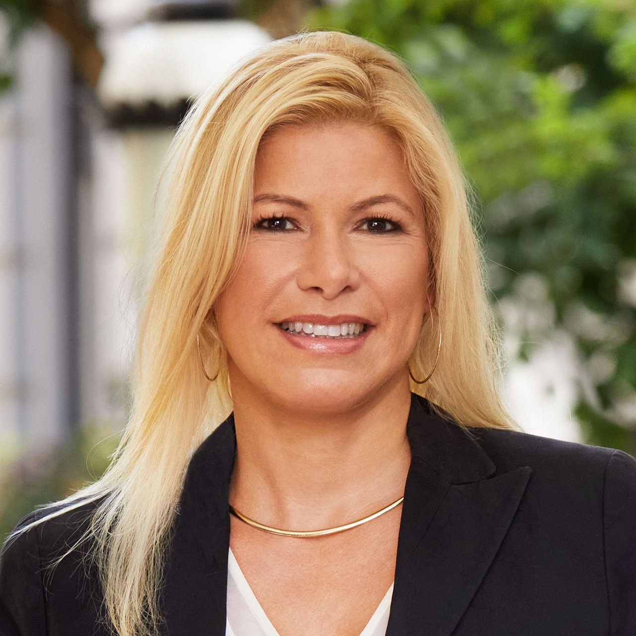 Brenda Colon Greenwich, CT Real Estate Agent Headshot