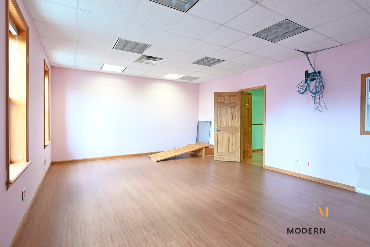 38-31 Crescent Street 2nd Floor