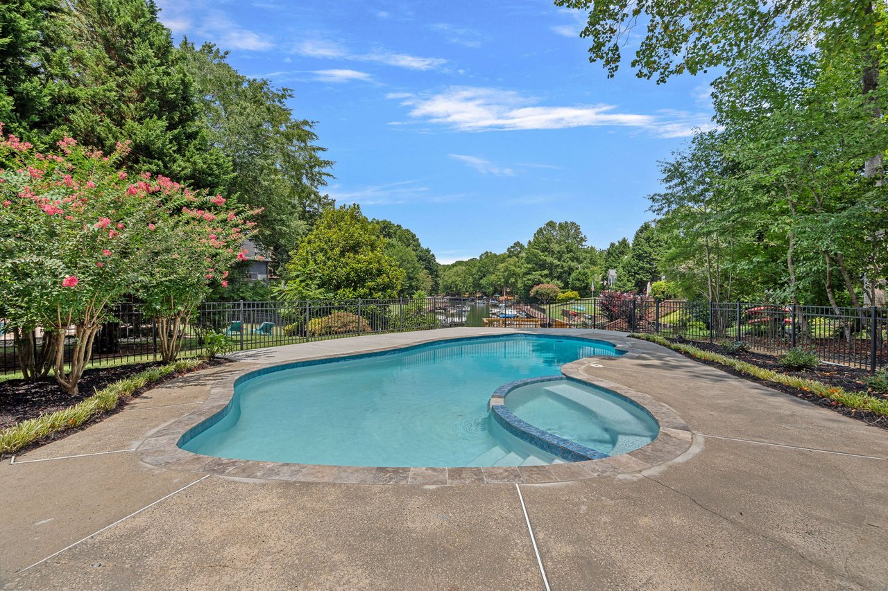 21404 Blakely Shores Drive