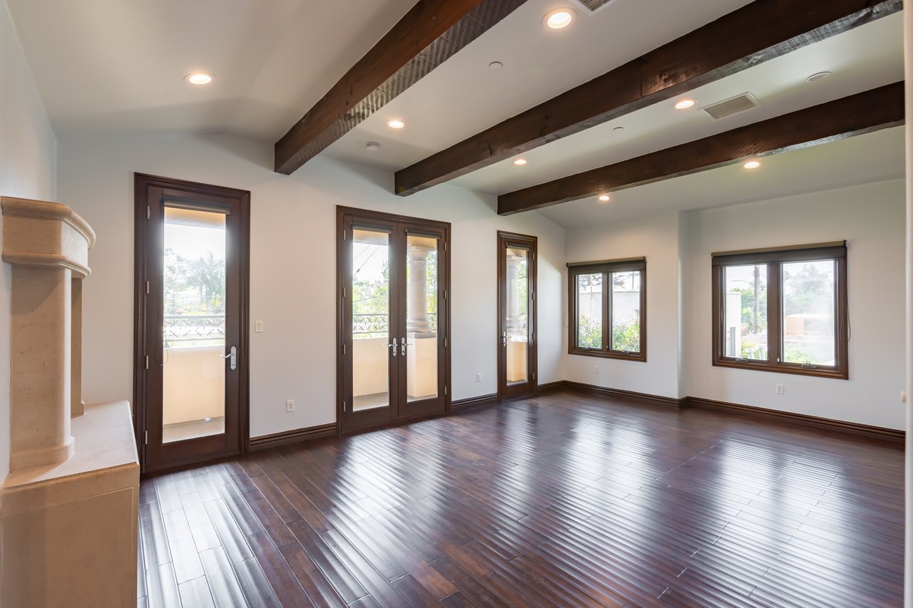 120 S Almont Dr, Beverly Hills