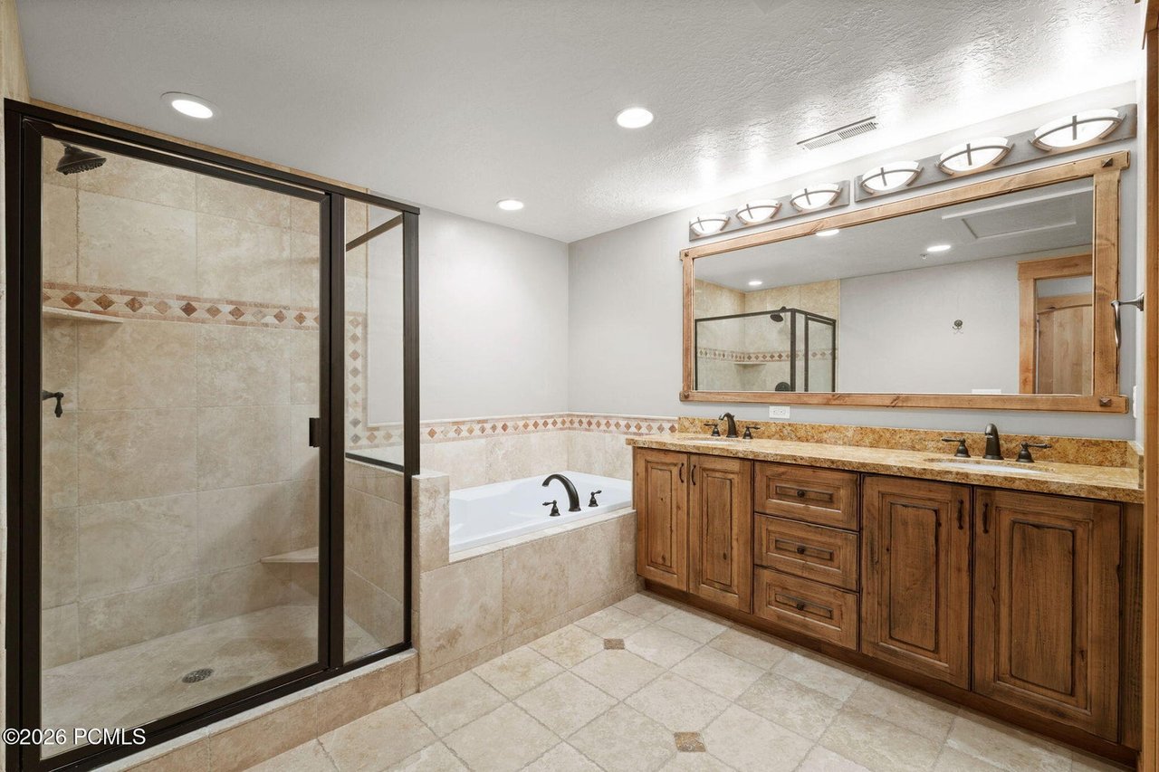 1215 Silver Oak Court 4