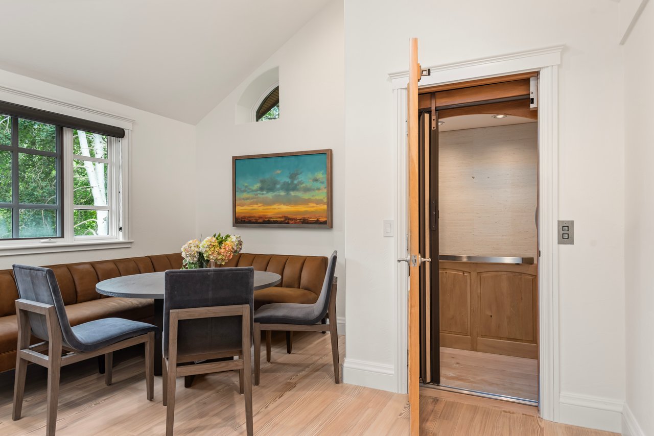 Beautiful Mountain Contemporary Townhome in Aspen Central Core