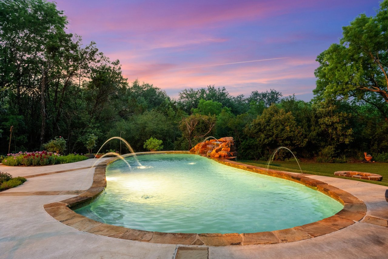 Tucked Away in West Lake Hills