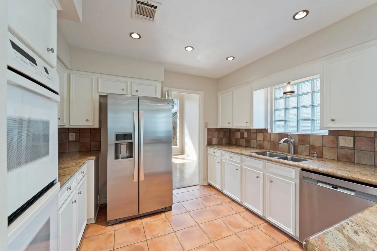 12034 Sugar Springs Dr