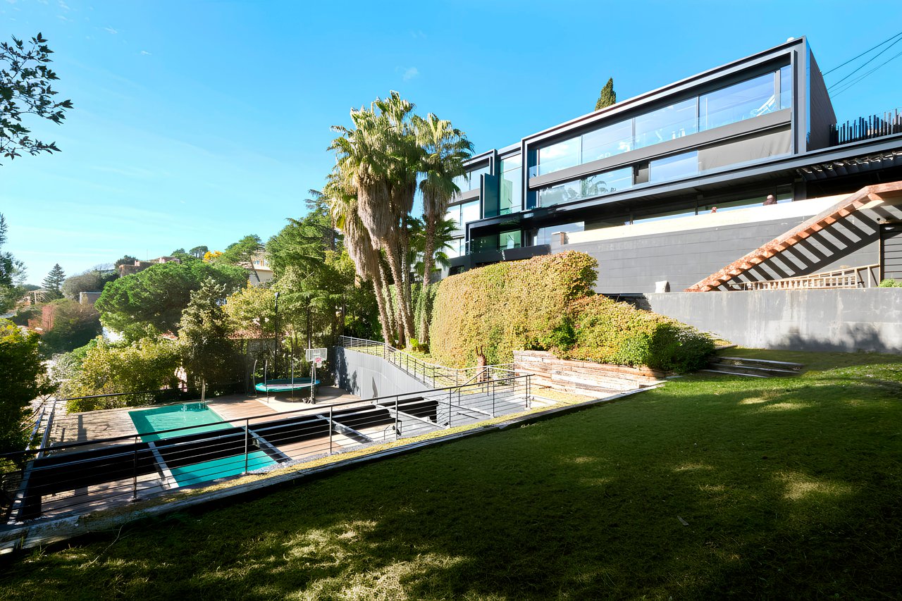 Barcelona Contemporary Villa
