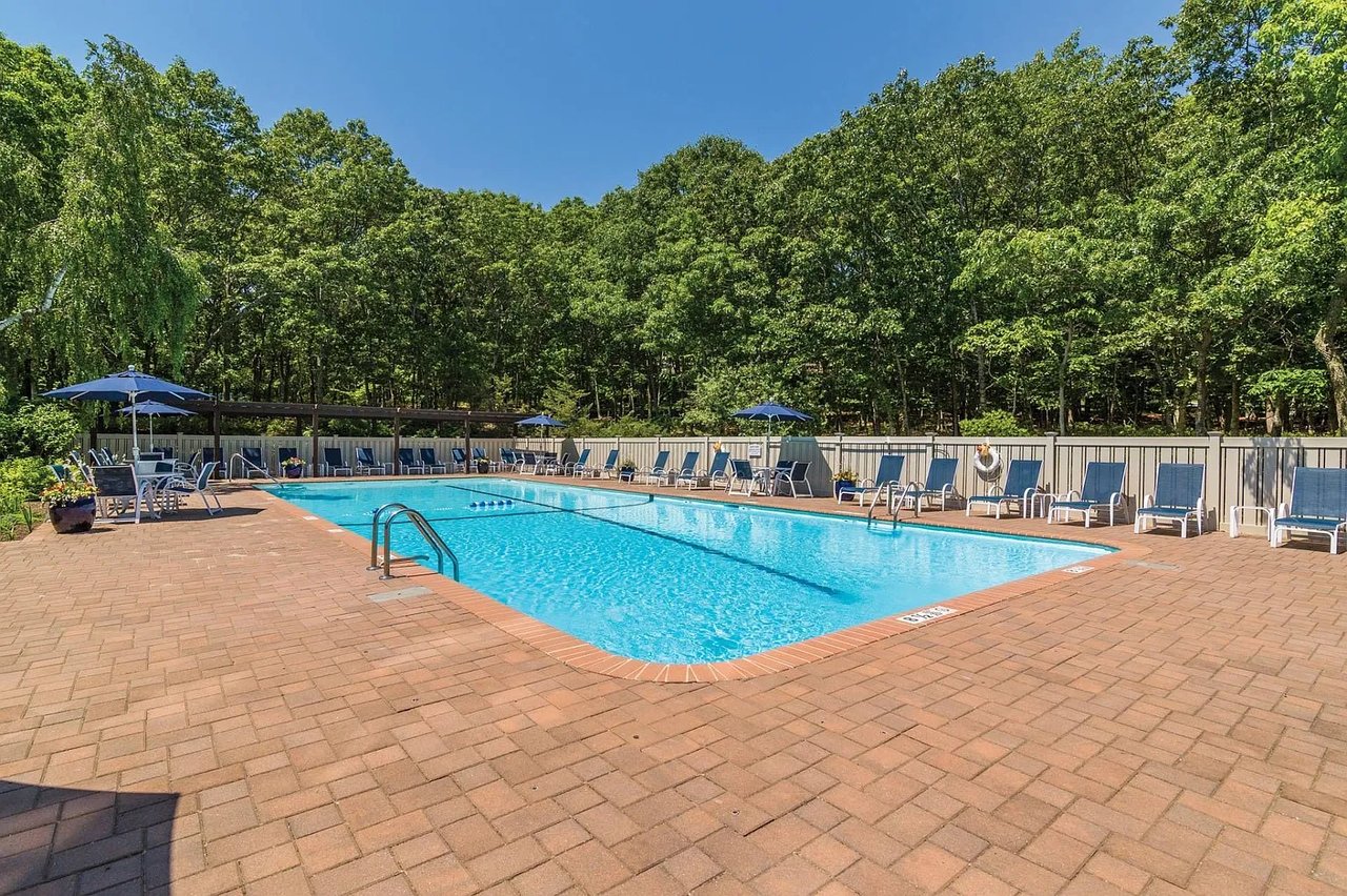 197 Treescape Dr #7B