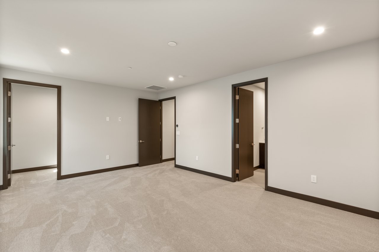 36 Rainbow Point Place