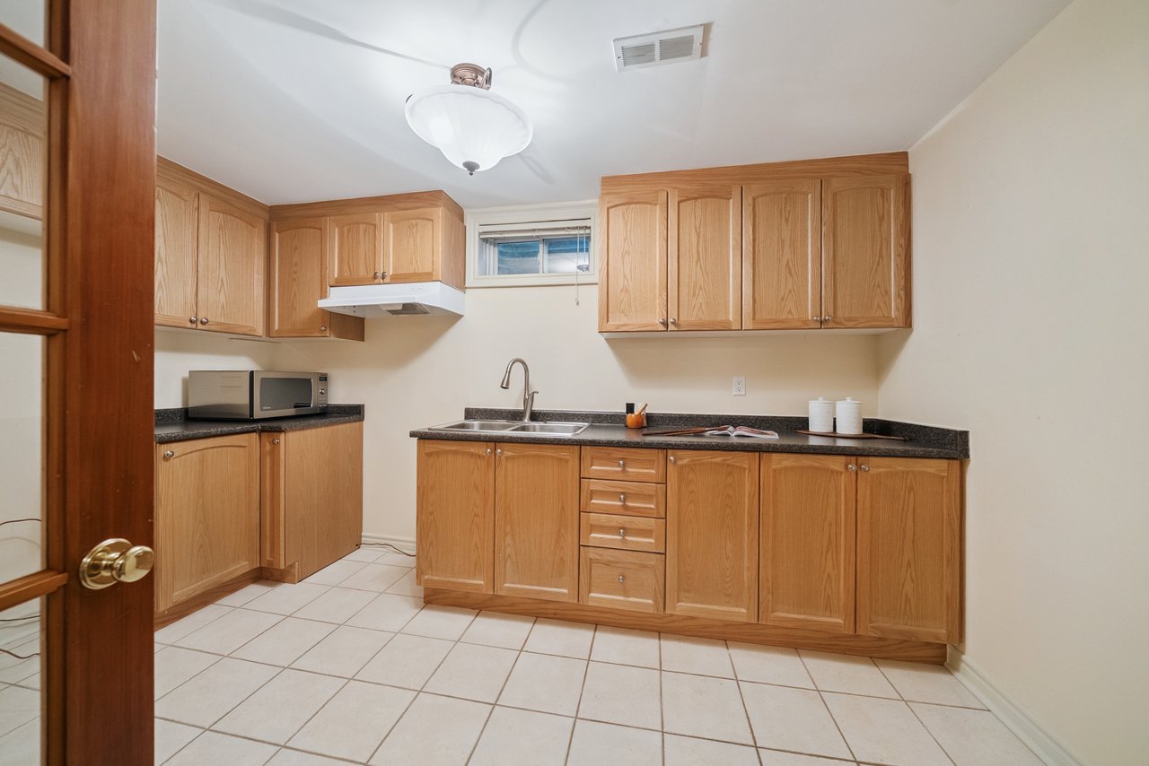 140 Reeve Dr
