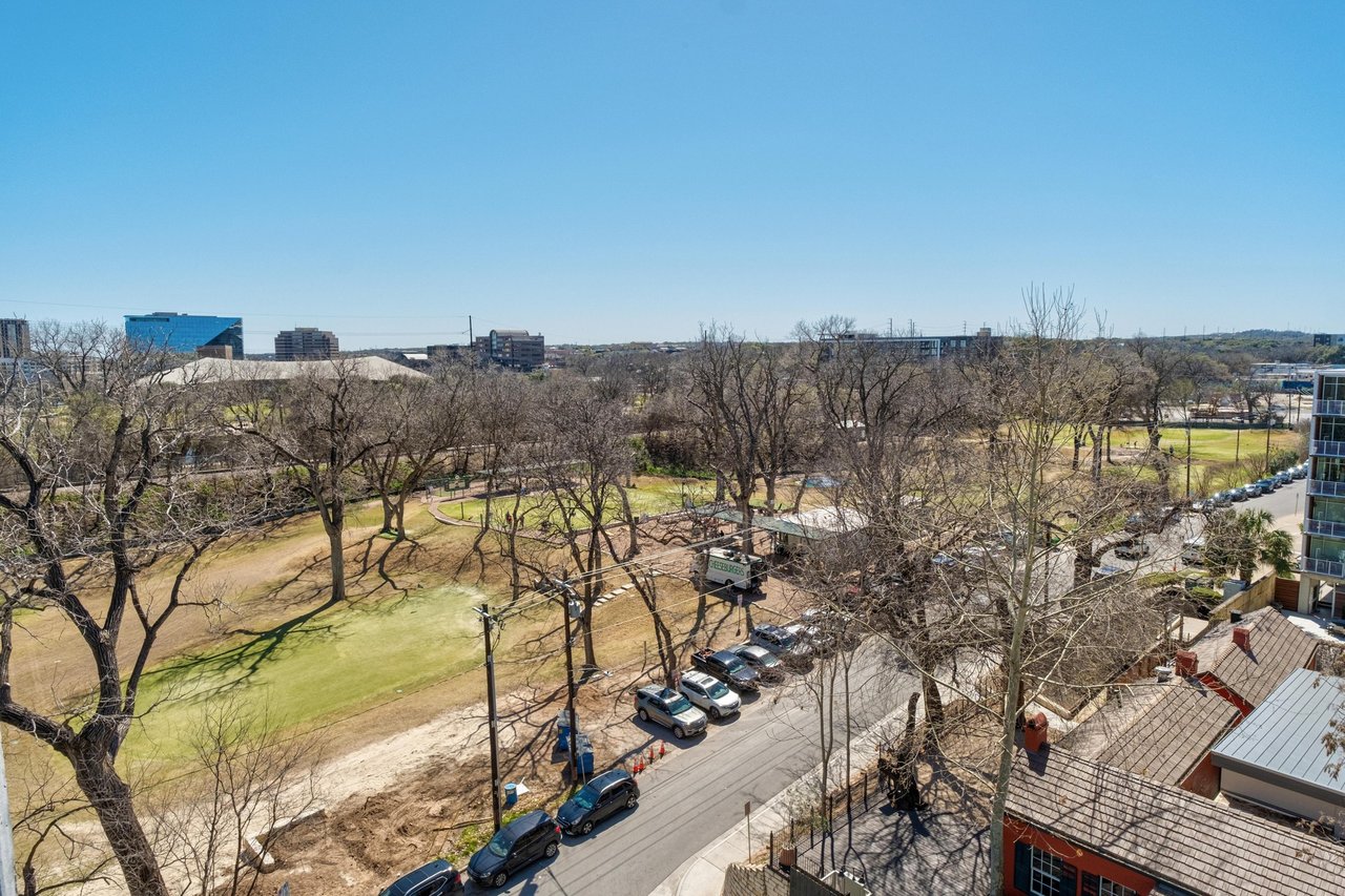 1211 W Riverside Dr #7E 