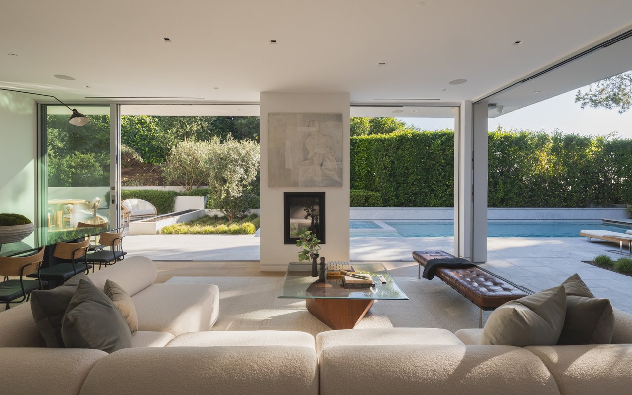 9011 Alto Cedro Dr, Beverly Hills