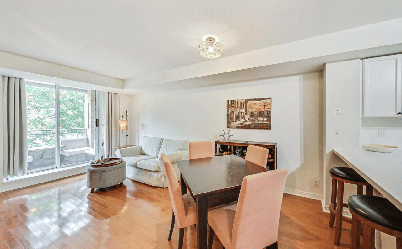 245 Davisville Avenue #207