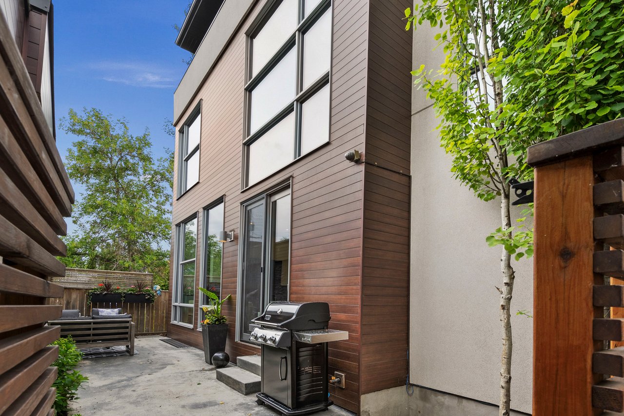 408 13 Street NW Unit: 3