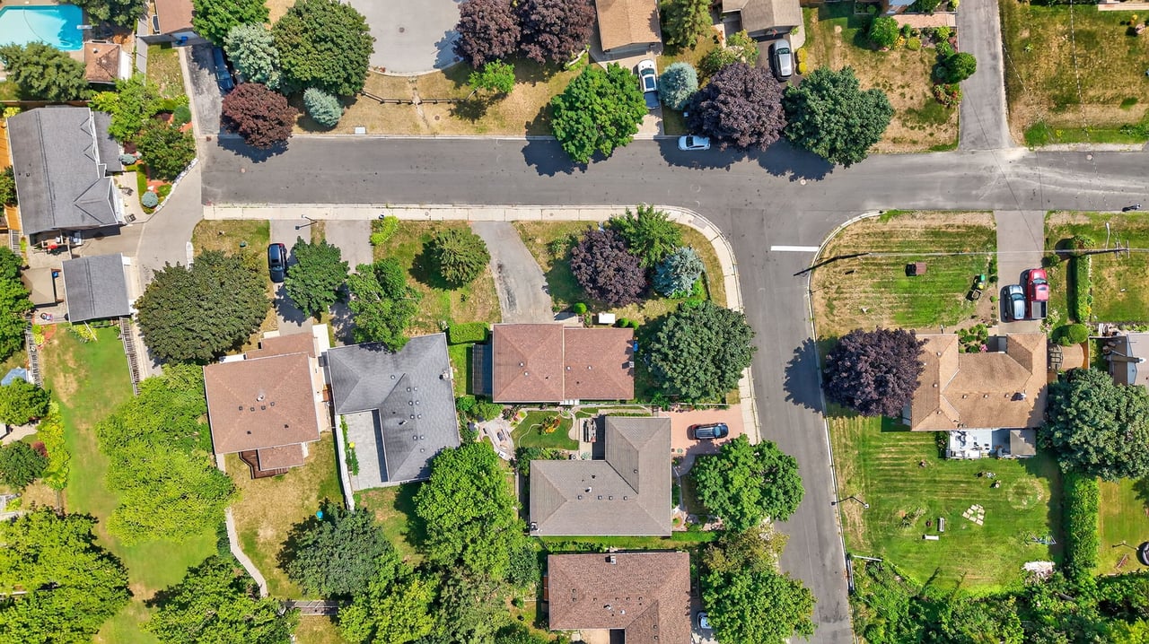 242 East Street, East Gwillimbury